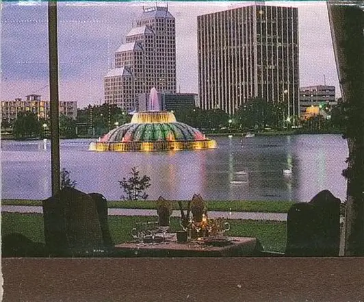 Lee's Lakeside
