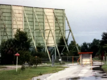 Colonial Drive-in